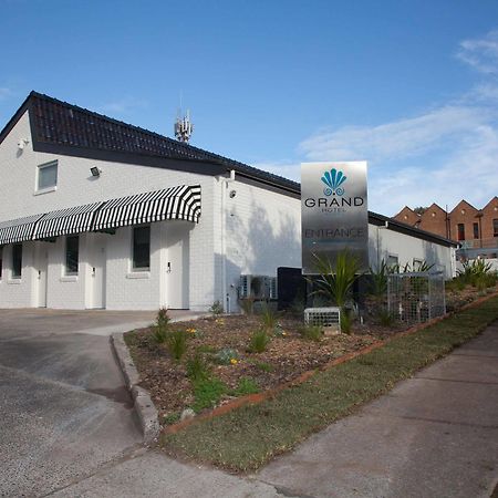 Grand Hotel And Studios Wyong Exteriér fotografie