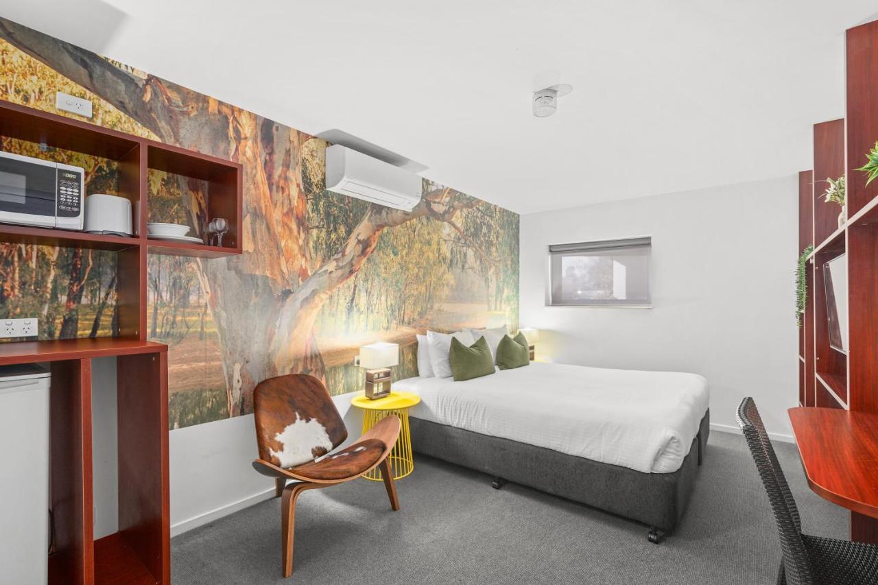 Grand Hotel And Studios Wyong Exteriér fotografie