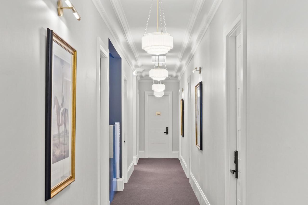 Grand Hotel And Studios Wyong Exteriér fotografie