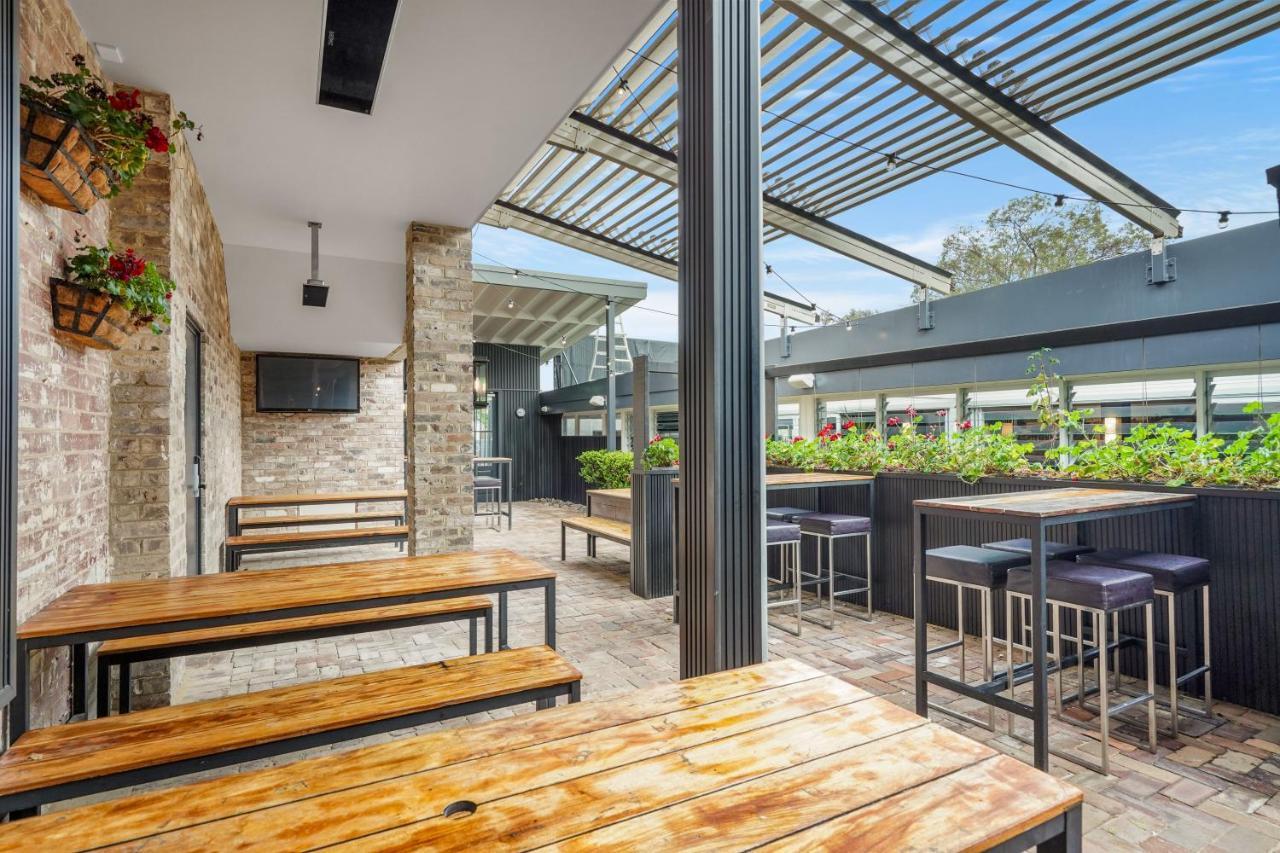 Grand Hotel And Studios Wyong Exteriér fotografie