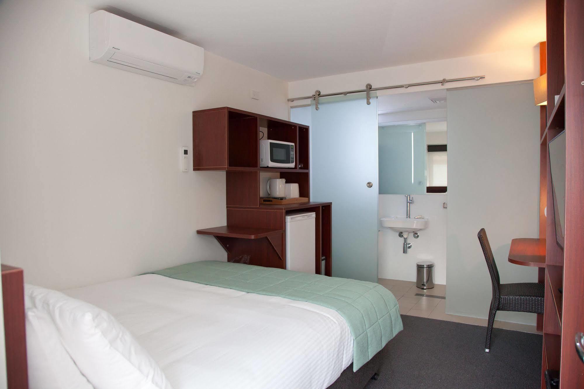 Grand Hotel And Studios Wyong Exteriér fotografie